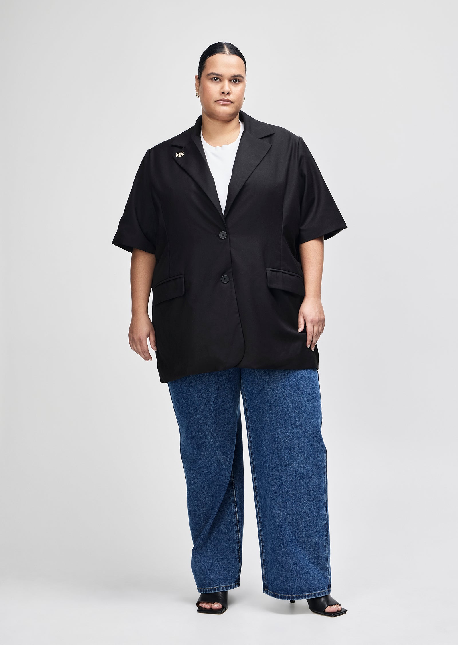 Cecile Short Sleeve Blazer