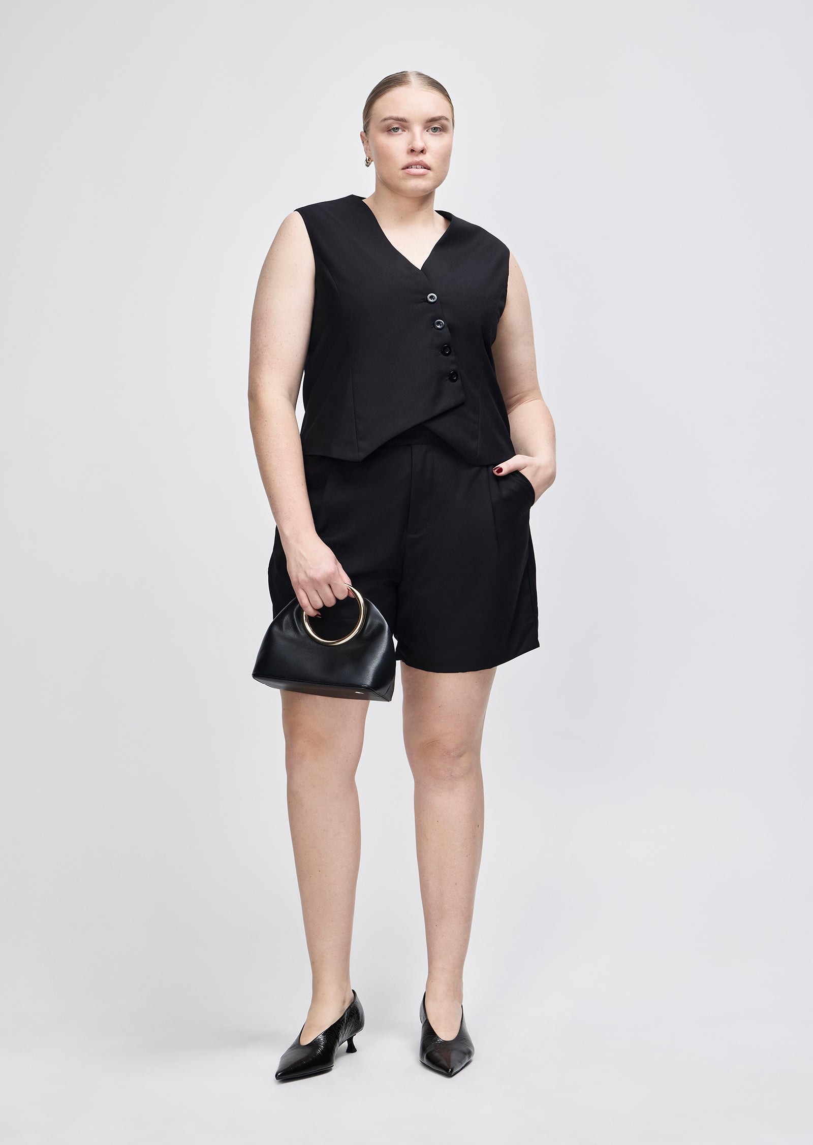 Nadine Tailored Short